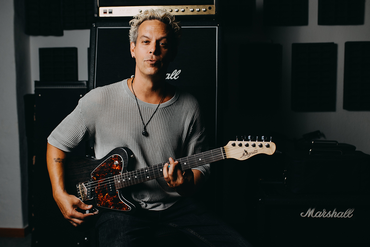 Hector Anchondo Magneto Guitars web2